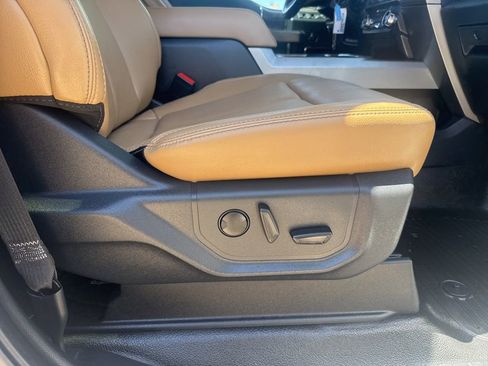 Used 2022 Ford F350 Lariat w/ Lariat Value Package image 39