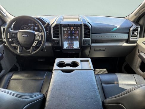 Used 2018 Ford F250 XLT w/ FX4 Off-Road Package AWD/4WD image 24