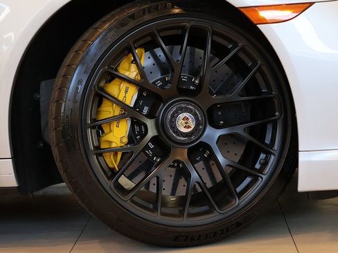 Used 2014 Porsche 911 Turbo S image 10