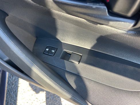 Used 2022 Toyota Corolla LE image 20