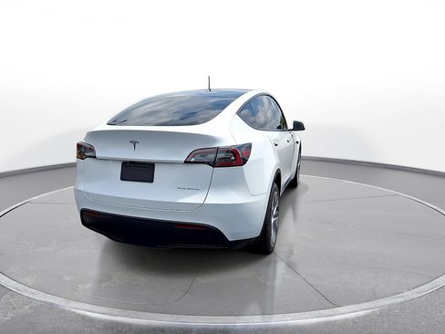 Used 2023 Tesla Model Y Long Range AWD/4WD image 7