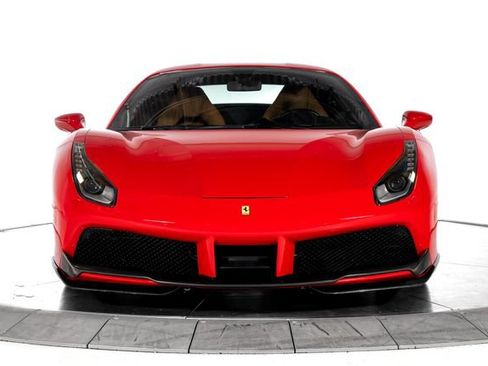 Certified 2018 Ferrari 488 GTB RWD image 15