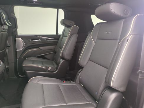 Used 2021 Cadillac Escalade ESV Sport w/ Driver Assist Tech Package AWD/4WD image 22