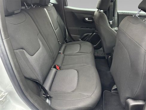 Used 2021 Jeep Renegade Sport image 17