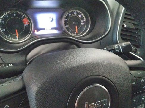 Used 2023 Jeep Cherokee Altitude Lux w/ Lux Elite Package image 26