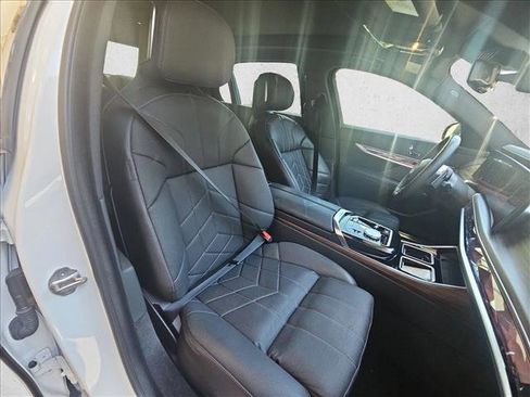 Used 2023 BMW 760i xDrive AWD/4WD image 19