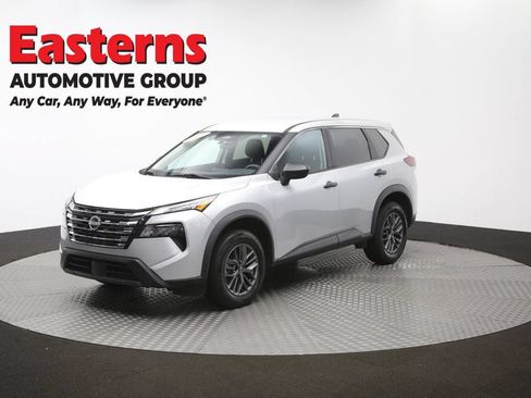 Used 2024 Nissan Rogue S FWD image 55
