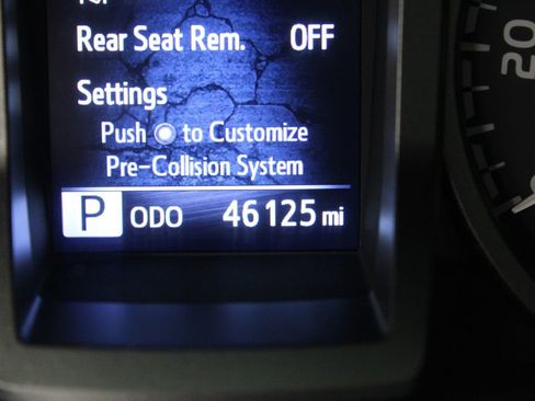 Used 2023 Toyota Tacoma TRD Off-Road w/ TRD Premium Off Road Package AWD/4WD image 11