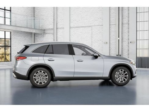 Certified 2025 Mercedes-Benz GLC 300 4MATIC image 17