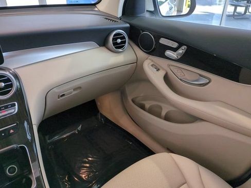 Certified 2021 Mercedes-Benz GLC 300 image 15