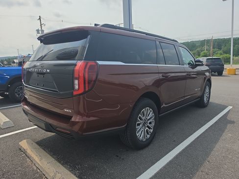 New 2027 Ford Expedition Max Platinum w/ Driver's Package AWD/4WD image 3