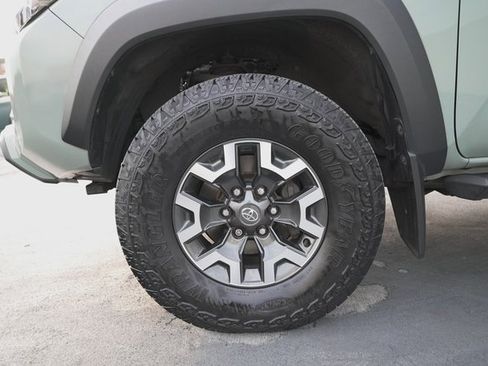 Certified 2023 Toyota Tacoma TRD Off-Road image 34