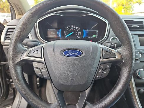 Used 2018 Ford Fusion S image 10