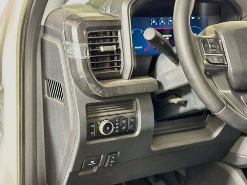 Used 2025 Ford F250 Lariat w/ Tremor Off-Road Package AWD/4WD image 8