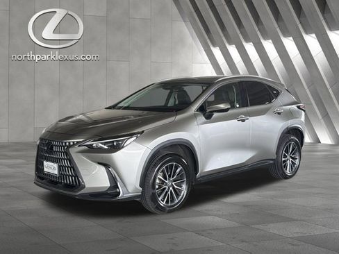 Certified 2025 Lexus NX 250 FWD w/ Accessory Package (Z1) image 3