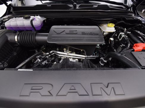 New 2026 RAM 1500 Express AWD/4WD image 18