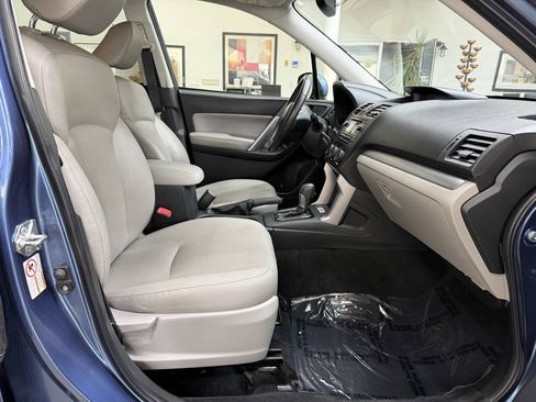 Used 2015 Subaru Forester 2.5i Touring AWD/4WD image 17