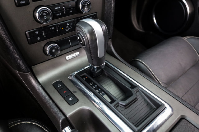 Used 2014 Ford Mustang Premium RWD image 31