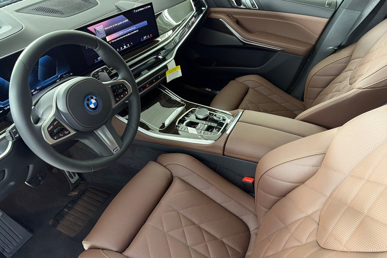 Used 2026 BMW X5 xDrive50e w/ M Sport Package AWD/4WD image 4