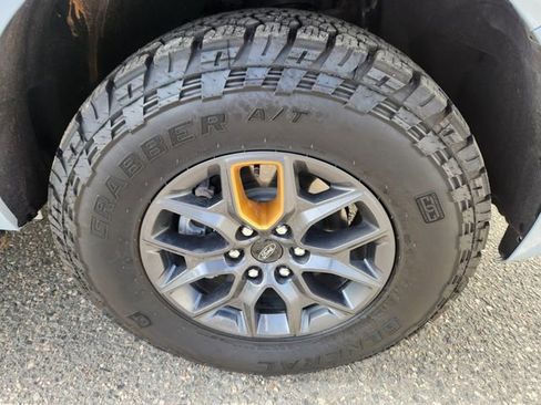 Used 2025 Ford Expedition Tremor image 21