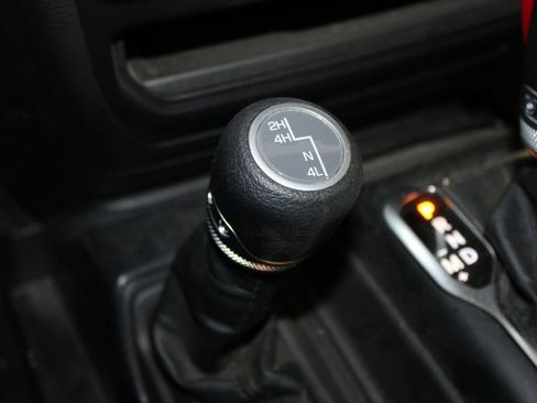 Used 2023 Jeep Gladiator Sport AWD/4WD image 28