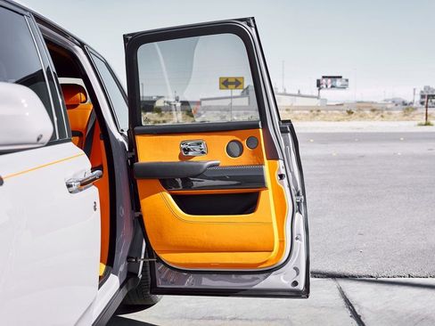 Used 2024 Rolls-Royce Cullinan Black Badge image 30