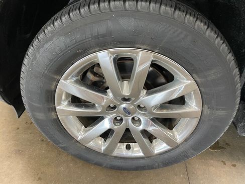 Used 2014 Ford Edge SEL w/ Driver Entry Package FWD image 24