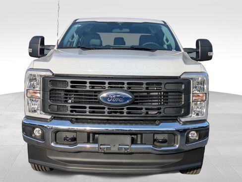 New 2026 Ford F250 XL w/ XL Chrome Package image 11