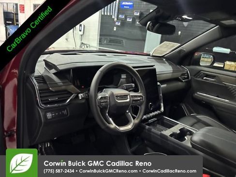 Certified 2025 GMC Acadia Denali w/ LPO, Floor Liner Package AWD/4WD image 10