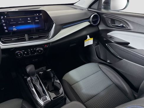New 2026 Chevrolet Trax LT w/ Driver Confidence Package FWD image 23