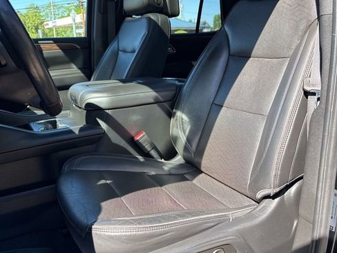 Used 2021 Chevrolet Tahoe High Country AWD/4WD image 32