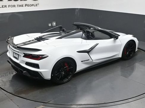 Used 2027 Chevrolet Corvette Grand Sport w/ Stealth Interior Trim Package RWD image 40