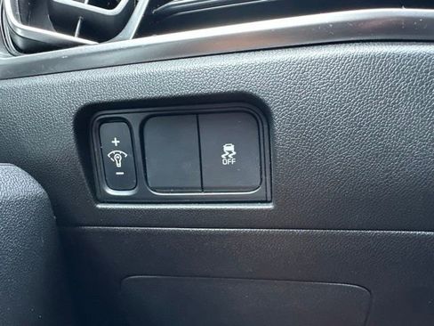 Certified 2024 Kia Sorento S FWD image 45
