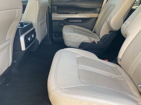 Used 2022 Ford Expedition Limited image 15