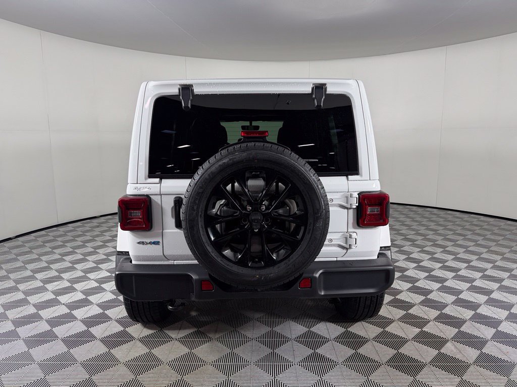 Used 2021 Jeep Wrangler Unlimited Sahara AWD/4WD image 7