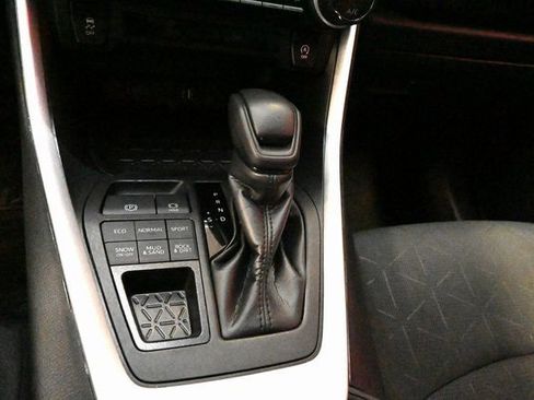 Certified 2024 Toyota RAV4 XLE image 10