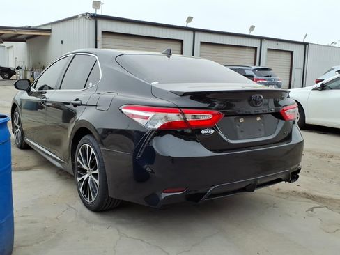 Certified 2020 Toyota Camry SE image 2