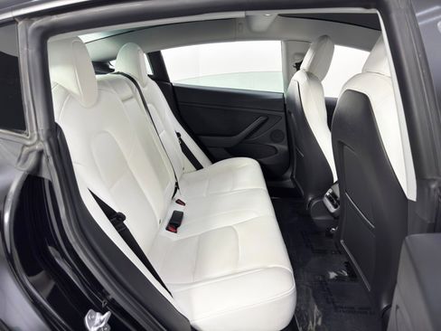 Used 2021 Tesla Model 3 Long Range image 41