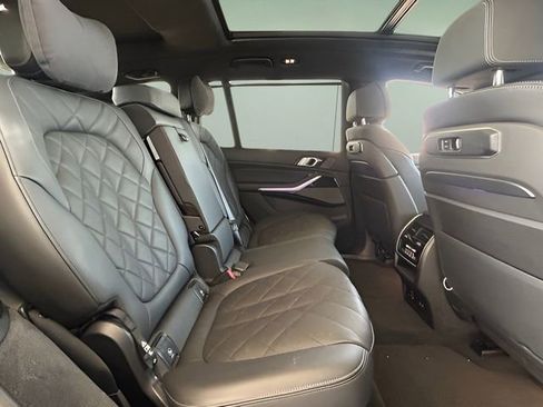 Certified 2024 BMW X7 xDrive40i w/ M Sport Package image 41