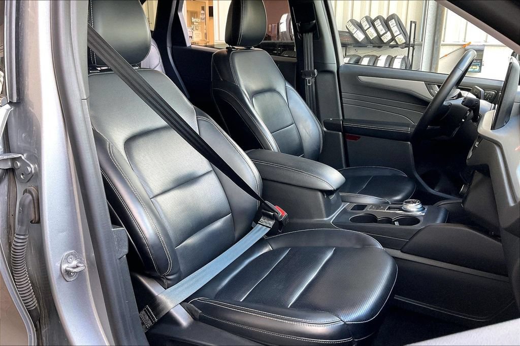 Used 2024 Ford Escape Platinum AWD/4WD image 22