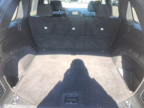 Used 2019 Jeep Grand Cherokee Laredo w/ Security & Convenience Group image 14