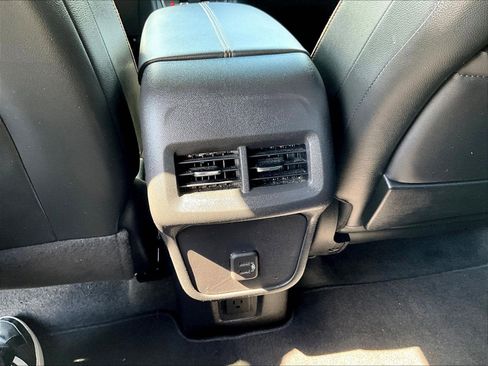 Used 2023 GMC Terrain AT4 AWD/4WD image 10