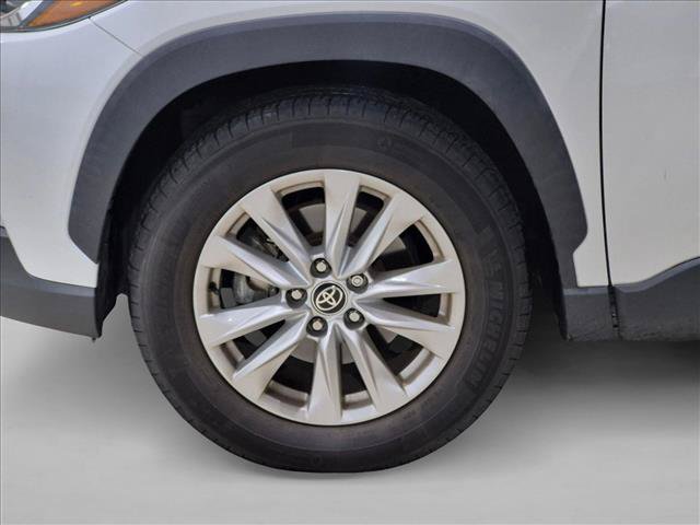 Certified 2022 Toyota Corolla Cross LE FWD image 6
