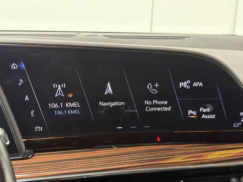 Certified 2024 Cadillac Escalade ESV Premium Luxury AWD/4WD image 16