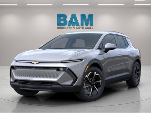 New 2026 Chevrolet Equinox EV LT image 3