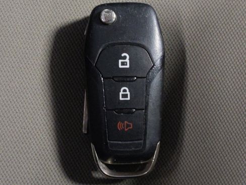 Used 2019 Ford EcoSport S FWD image 32