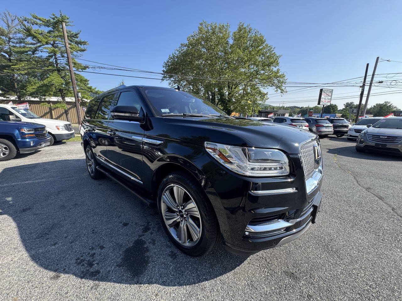 Used 2018 Lincoln Navigator Reserve w/ Technology Package AWD/4WD image 11