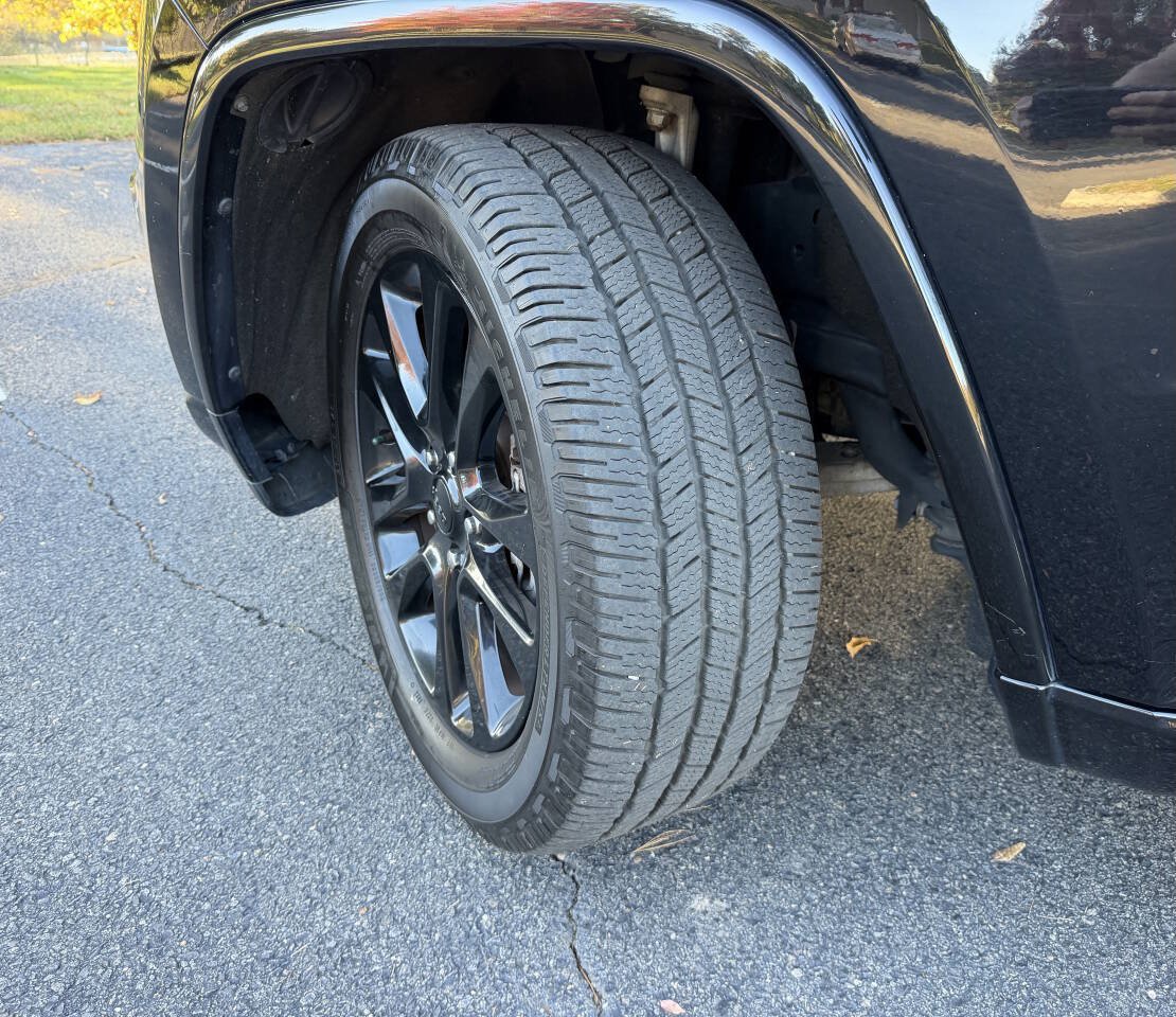 Used 2017 Jeep Grand Cherokee Altitude AWD/4WD image 36