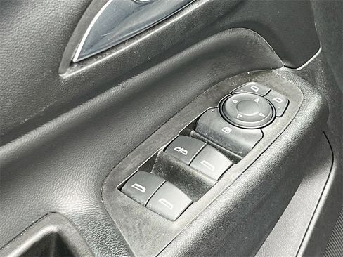 Used 2023 Chevrolet Equinox LT image 17