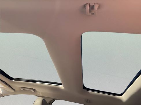 Used 2012 Lincoln MKX AWD image 26